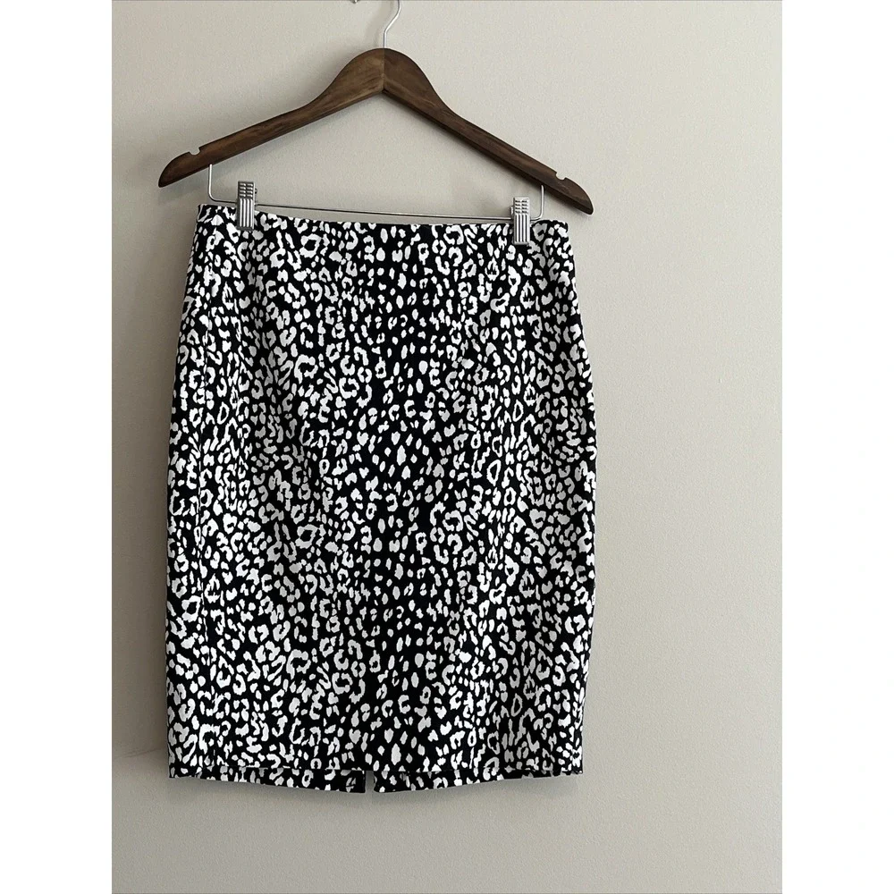 Banana‎ Republic Pencil Skirt Animal Print Black White Zip Size 6 Office Career